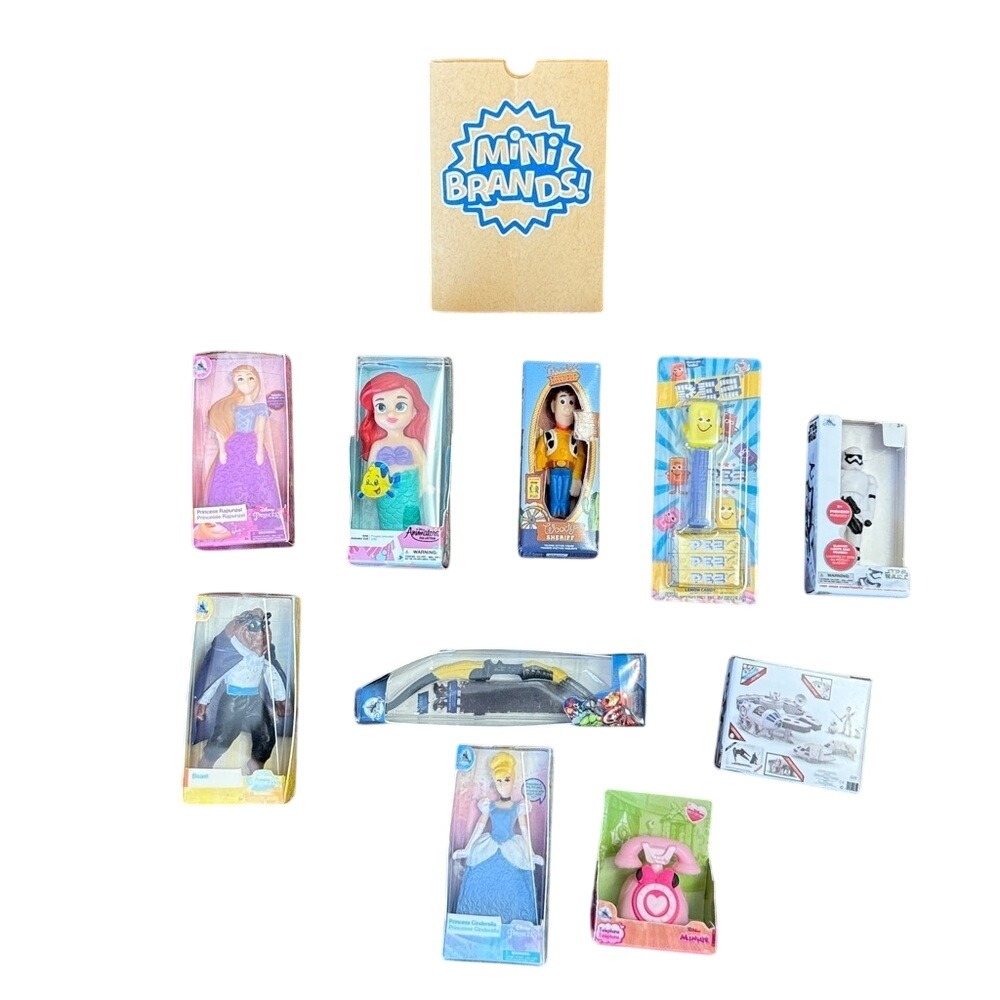 Mini Brands Set with Dolls and Accessories